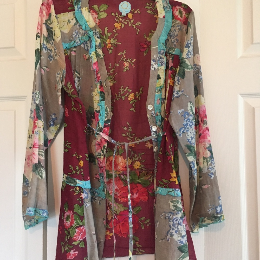 Reposhing this top from ag_west